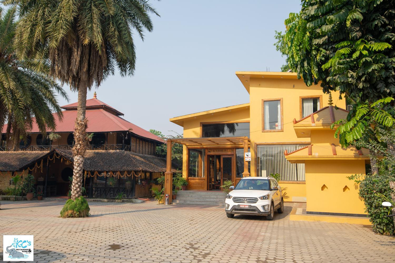 Exterior & Views