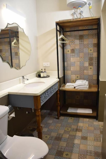 Bathroom 4, Mukam, Jaipur