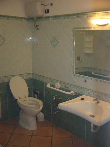 Bathroom 3, Residence la Chimera, Cagliari