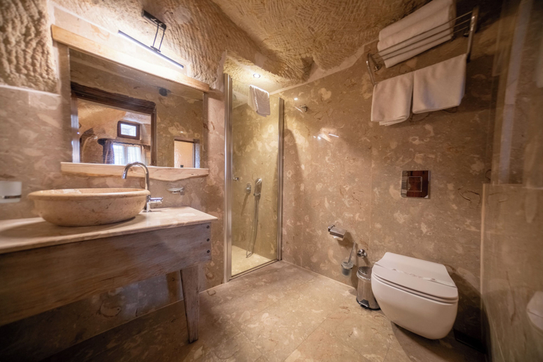 Bathroom 5, Divan Cave House, Nevşehir