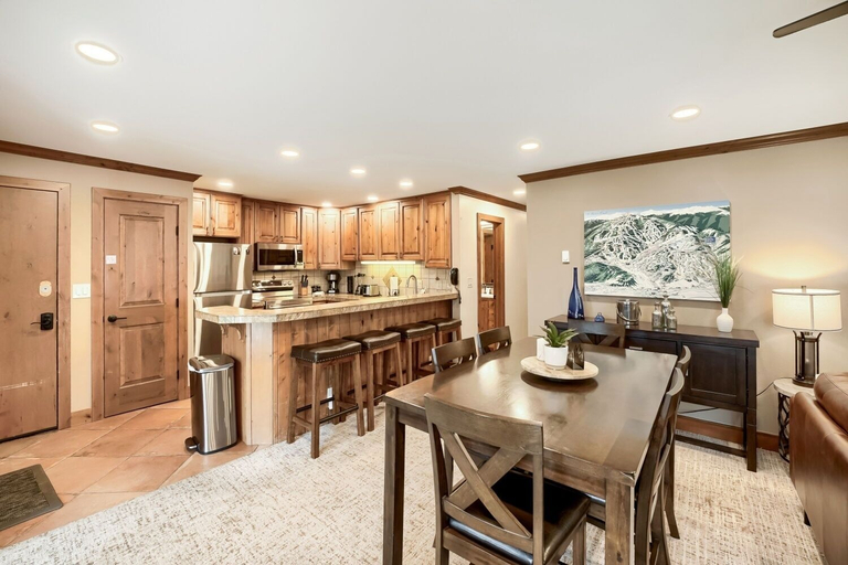 Dining, Beaver Creek West W2 3 Bedroom Condo, Eagle