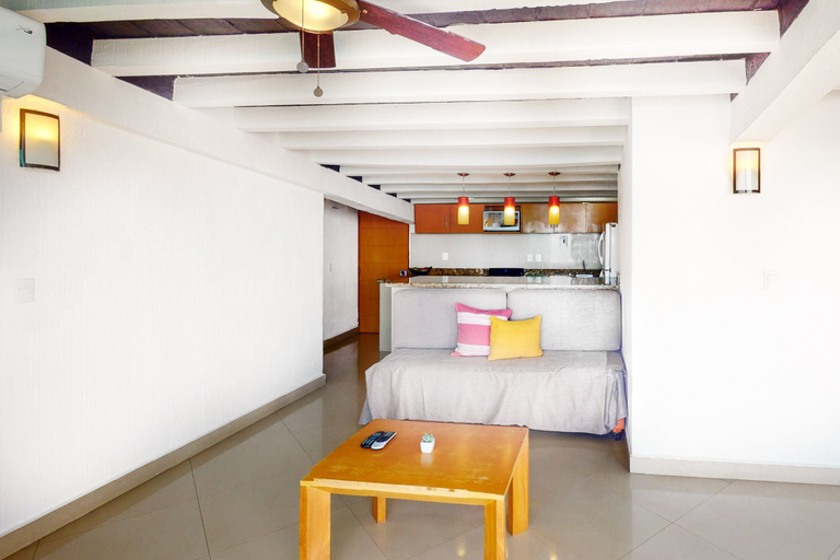 Living area 3, Modern & Bright Condo With Ocean Views & Pool - Walk to the Beach, Puerto Vallarta