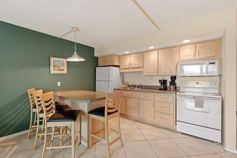 Private kitchen 5, Mariner's Cove 405, Volusia
