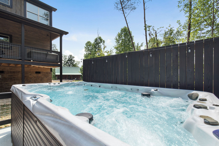 Sport & Beauty 5, Spool Time by Smoky Cove Resort, Sevier
