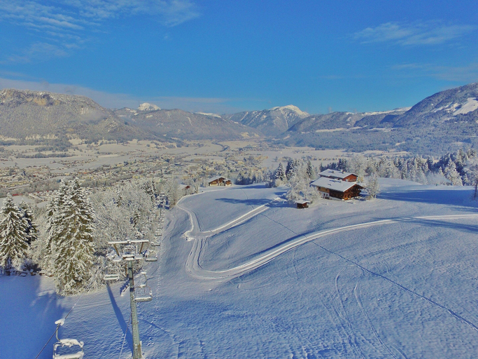 Others 5, Chalet in St Johann by Ski Slope, Kitzbühel
