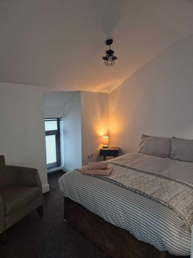 Room 2, Private room in Little Bridgeford, Staffordshire