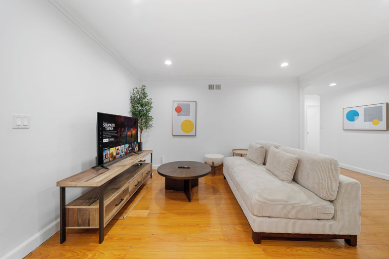 Interior 5, Marbella Lane - Serene & Spacious 3BR Haven, Los Angeles