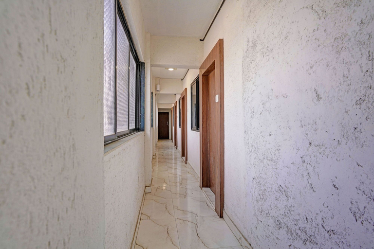 Lobby 5, Fabhotel Red Rose Palghar, Palghar