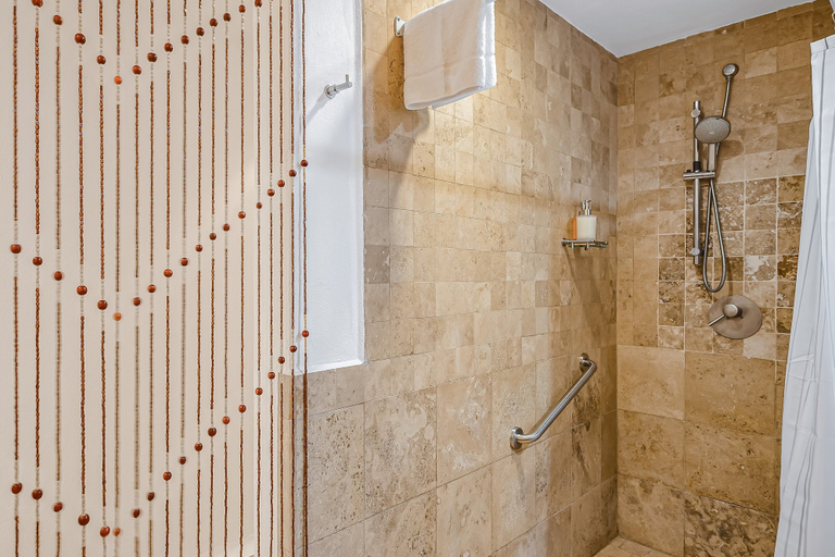 Bathroom 4, Nitta Condo # 103 Stylish Condo Near the Beach With Ocean Views, On-site Pool, Compostela