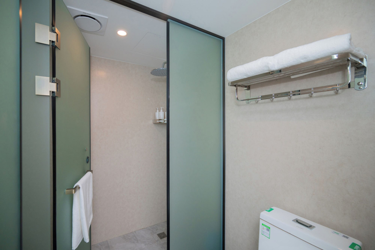 Bathroom 5, Leishen Jingjie Hotel, Shanghai