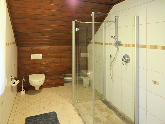 Bathroom, Geraumige Ferienwohnung im Sauerland, Hochsauerlandkreis
