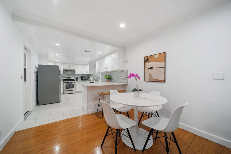 Interior 2, Marbella Lane - Serene & Spacious 3BR Haven, Los Angeles