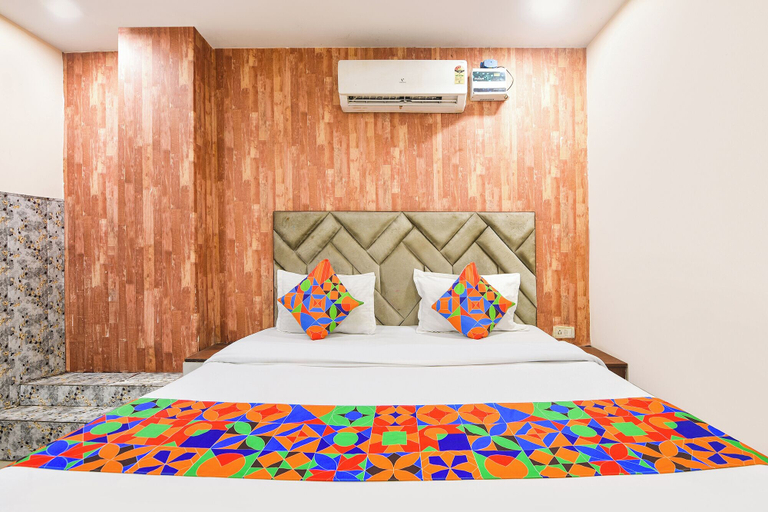 Room 2, Fabhotel Snow Valley, Delhi