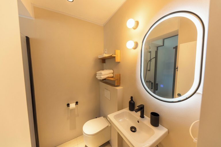 Bathroom 4, Hotel Old Coach House, Bled