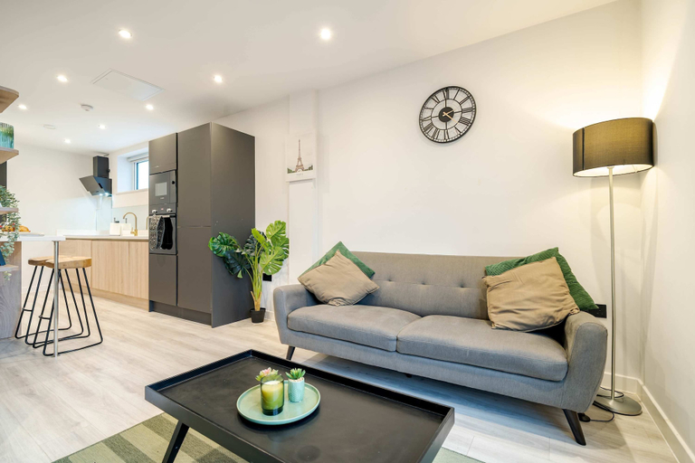 Room 3, Leeds City-centre 1-bed With Private Roof Terrace, Leeds