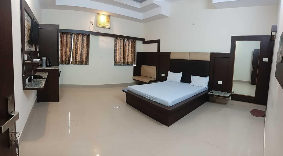 Room 5, The Utsav Hotel Unit of Rishabh Garden, Bikaner