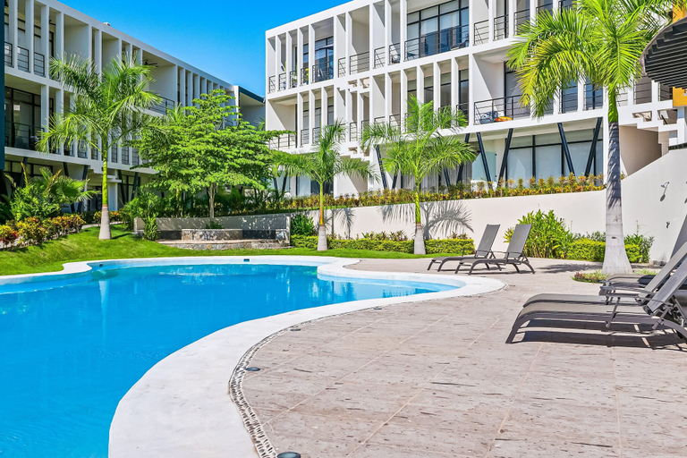 Pool 2, Serene Gated Retreat With Pool & Lush Gardens Your Perfect Couple Getaway, Puerto Vallarta