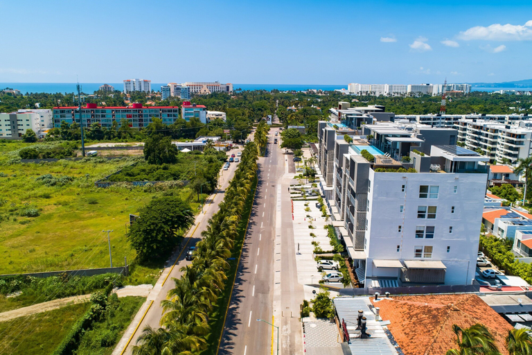 Aerial view, Modern Condo With Breathtaking Views, Infinity Pool, and en Suite Bedrooms, Compostela