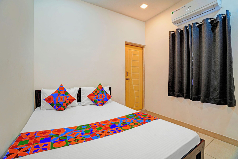 Room 4, Fabhotel Gold Residency, Kancheepuram