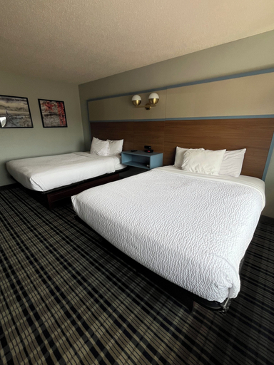 Bedroom 3, AmericInn by Wyndham Cloquet, Carlton