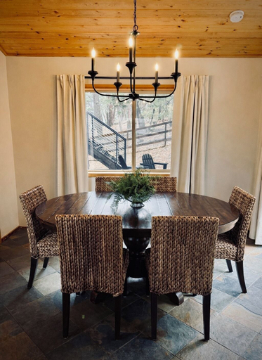 Dining 5, Knickerbocker Mansion and Estates, San Bernardino