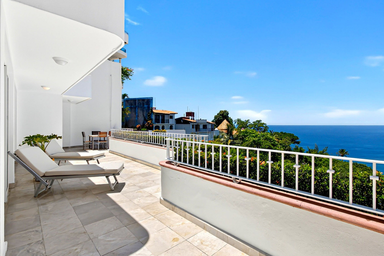 Terrace/patio 5, Upscale Coastal Suite With Private Terrace, Ocean Views, Pool & hot tub, Puerto Vallarta