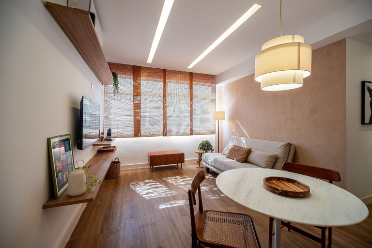 Living area 5, Leblon | No coração do Leblon, 2 quartos a 300m da praia - por Casapē Rio, Rio de Janeiro