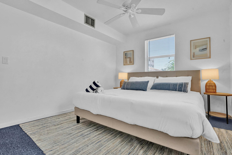 Room 1, Oceanfront Residence by Atlantikos, Broward