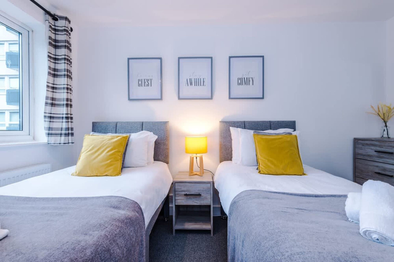 Room 3, Spacious House Incredible Location Free Parking, Cheshire West and Chester