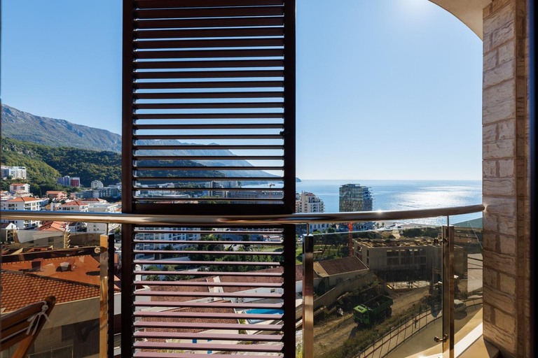 Others 5, Three bedroom spacious apartment Anatolia