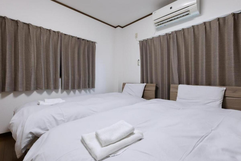 Bedroom 2, 66 sixty-six, Osaka