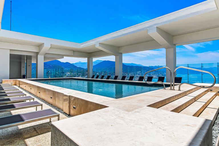 Terrace/patio 4, Stylish Oceanfront Condo With Infinity Pool, Rooftop Deck & Beach Access, Puerto Vallarta