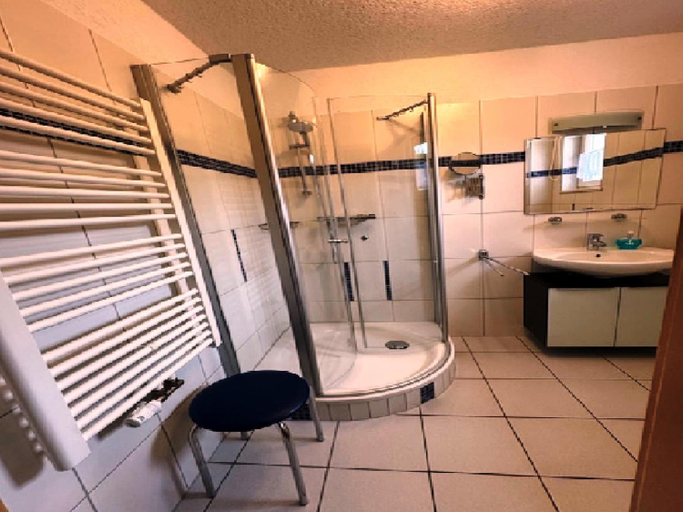 Bathroom 3, Gemuetliche Doppelhaushalfte in Lubmin, Vorpommern-Greifswald