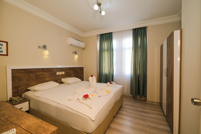 Bedroom 4, cleopatra king apart hotel, Alanya