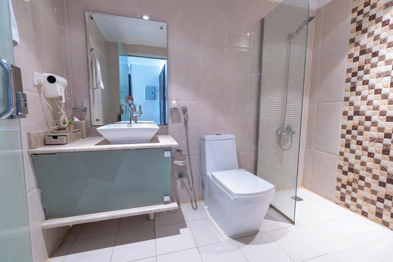 Bathroom 4, AL Muhaidb ResidenceAl Olaya 1 - Economic, Riyadh