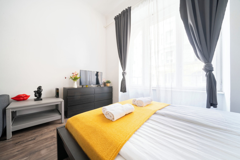 Room 2, The Simple Spot, Budapesti