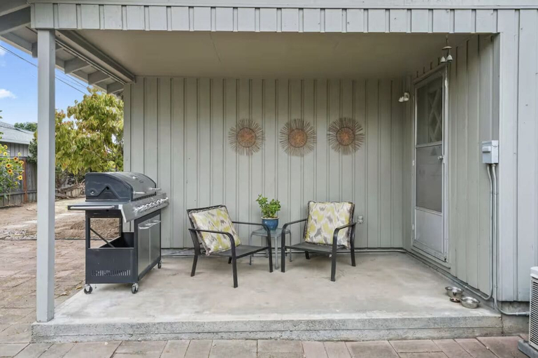 Terrace/patio 5, The Jasmine House - Cute & Centrally Located 2 Bedroom Home, Lane