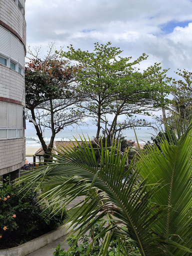Exterior & Views 2, Pé na areia do Guarujá - Praia do Tombo (5-E), Guarujá