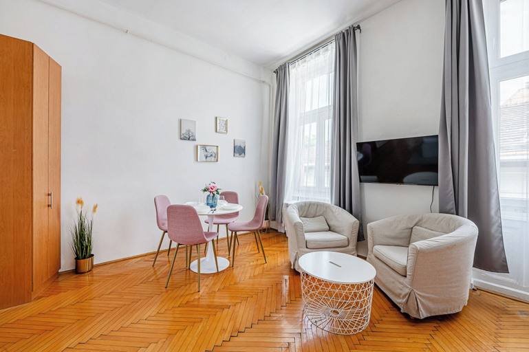 Living area 2, Urban Charm Studio, Budapesti