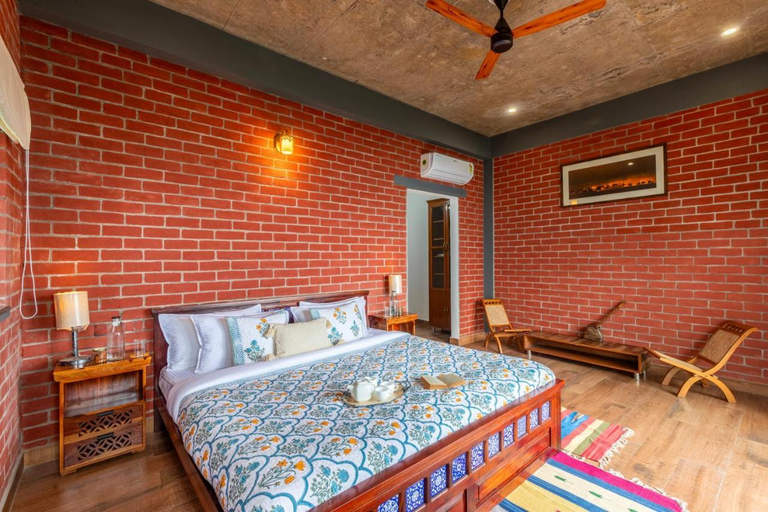 5, ELIVAAS Goldencrest 6 BHK Villa, Solan
