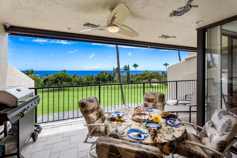 Outdoor dining 4, CCV 316 Spacious Top Floor Oceanview Lanai w/ AC, Hawaii