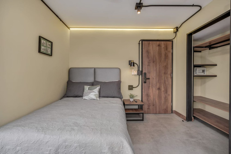 Room 4, Nutibara Express - 829, Medellín
