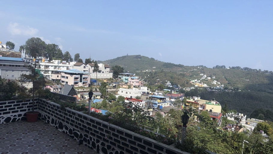 Property grounds, Syntilla Nakshatra Kodai Gate, Dindigul
