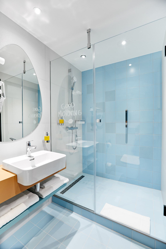 Bathroom 5, ibis Styles Krakow Centrum, Kraków City