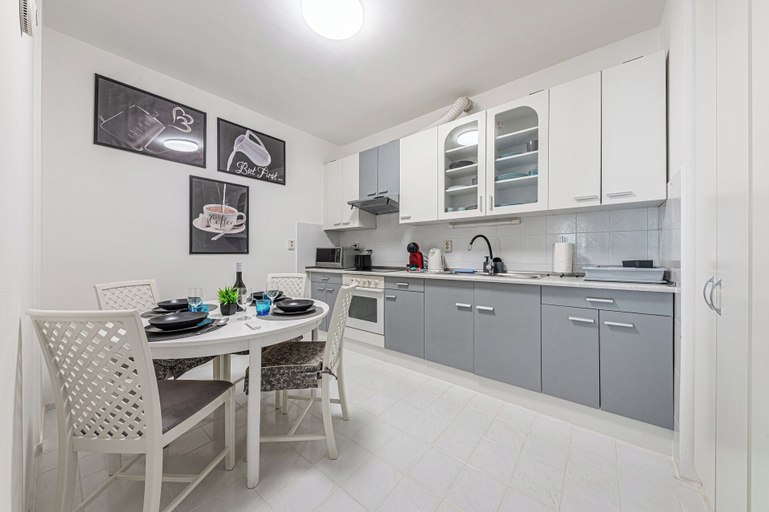Private kitchen, The Palazzo Danube- Buda Prime Location W. Balcony, Budapesti
