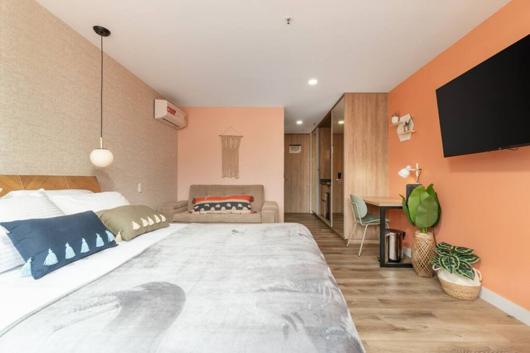 Room 5, Go Living Suites - 1207, Medellín