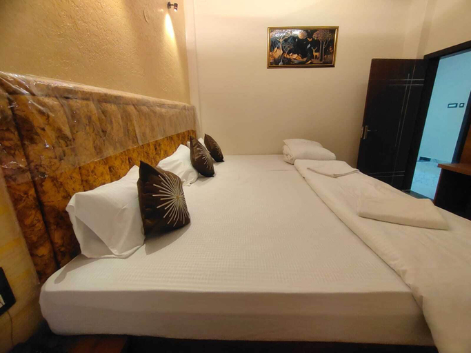 Room 5, Shri Khatu Shyam Residency, Varanasi