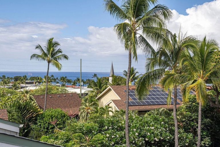Property grounds, Kailua Bay Resort 4-303, Hawaii