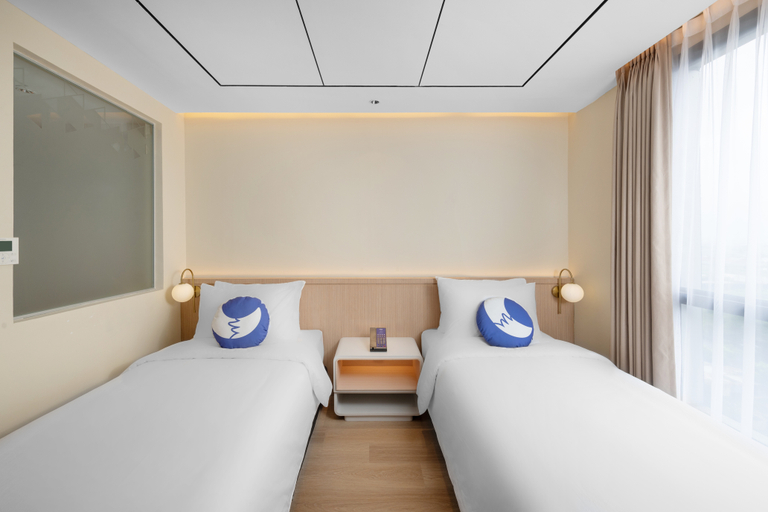 Bedroom 5, FOX Lite Hotel Majalaya, Bandung