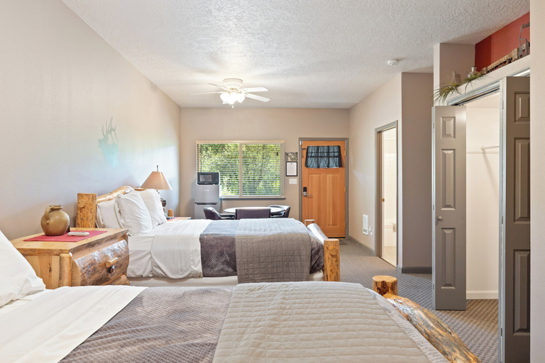 Others 4, SouthFork Lodge, Boise